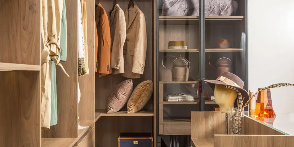 Modern Walk-in Closet with Island OBW22-002