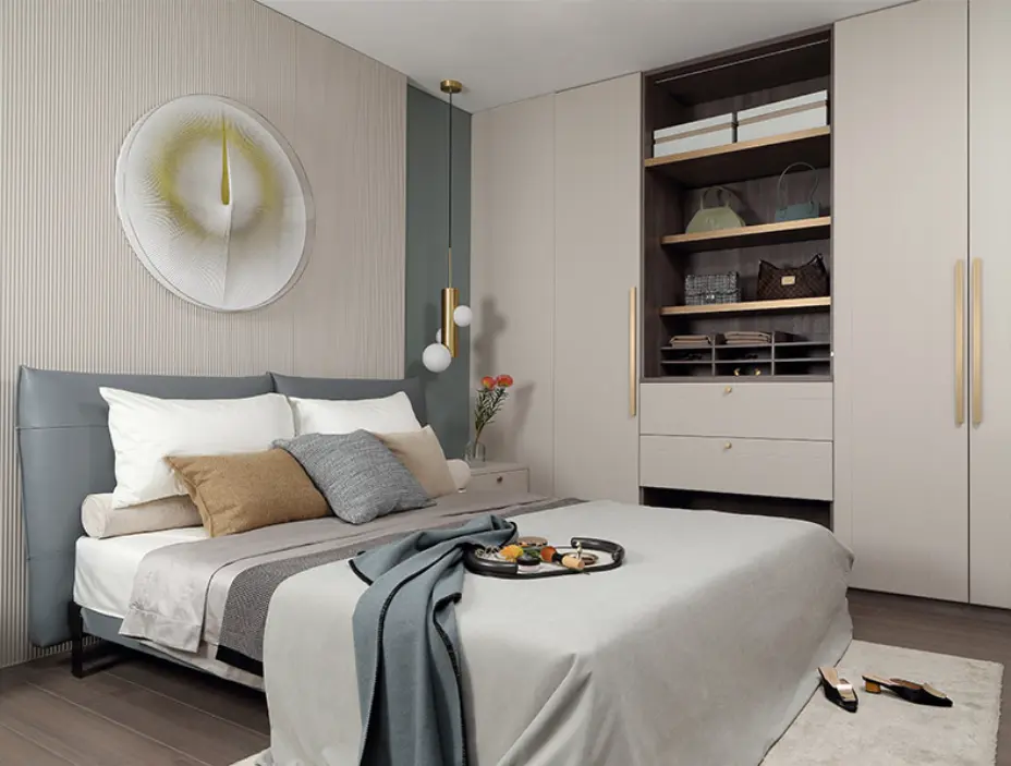 [OBW21-PVC03] Contemporary Fitted Wardrobe with Built-in Metal Handles OBW21-PVC03